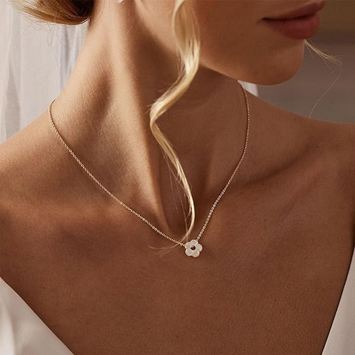 Gold Pearl Necklaces for Women Trendy, 14K Gold Plated Dainty Necklace Simple Layered Pearl Necklaces for Women Trendy Wedding Birthday Jewelry