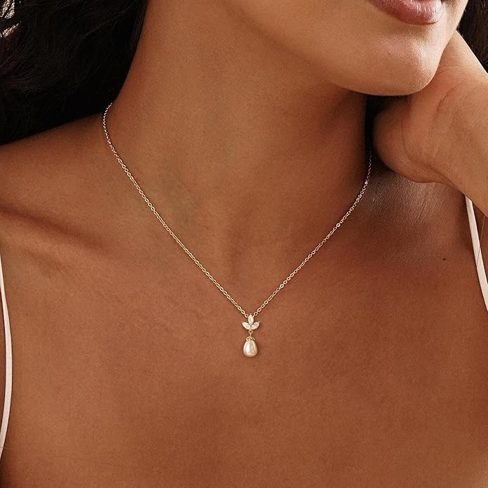 Pearl Necklaces for Women Trendy,14k Gold Plated Pearl Pendant Necklace Dainty Wedding Necklace Small Cute Gold Choker Necklace for Women Non Tarnish Gold Prom Jewelry Fashion Bridesmaids Gifts
