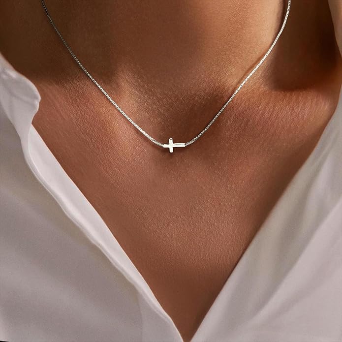 VIROMY Gold Cross Necklace for Women - Dainty Diamond Cross Pendant Necklaces Non Tarnish Waterproof Necklace Simple Choker Minimalist Jewelry