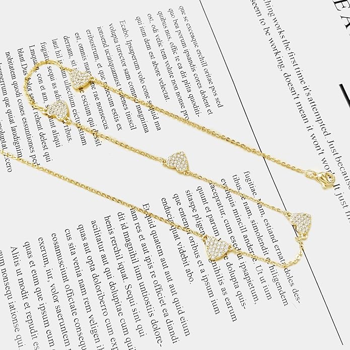 Cute Heart Necklace Dainty 18k Gold Plated Tiny Heart Pendant Choker Necklaces Small Gold Love Open Heart Chain Necklace for Women Simple Gold Necklace for Women Trendy Jewelry