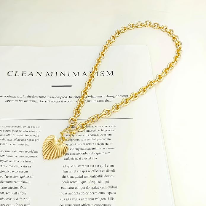 Cute Heart Necklace Dainty 18k Gold Plated Tiny Heart Pendant Choker Necklaces Small Gold Love Open Heart Chain Necklace for Women Simple Gold Necklace for Women Trendy Jewelry