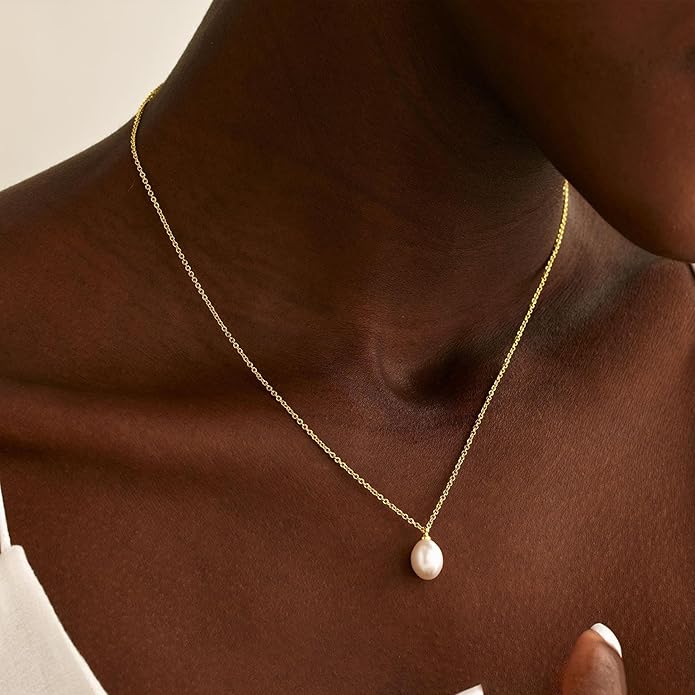 Gold Pearl Necklaces for Women Trendy, 14K Gold Plated Dainty Necklace Simple Layered Pearl Necklaces for Women Trendy Wedding Birthday Jewelry