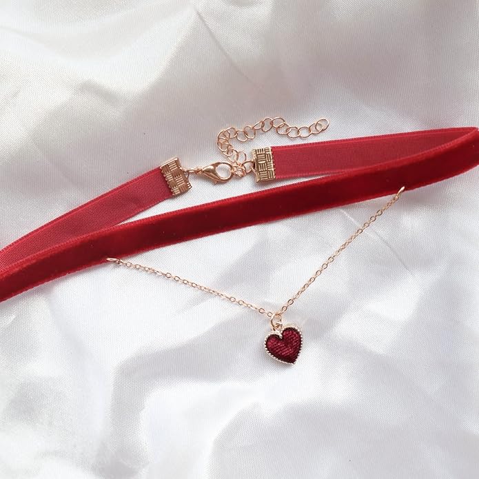 Black Choker Necklaces for Women 90s Red Black Velvet Choker Necklace Thick Thin Chocker Tube Heart Circle Choker Necklace Lace Tatto Collar Necklace Goth Choker Jewelry