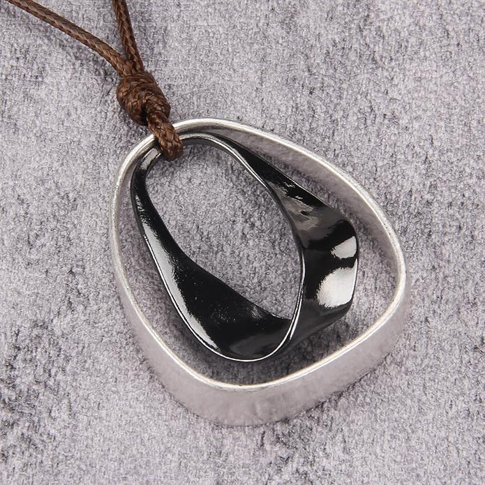 Boho Necklaces for Women Chunky Circle Necklace Layered Boho Circle Leather Choker Necklace Long Vintage Necklaces Bohemian Jewlery Gifts