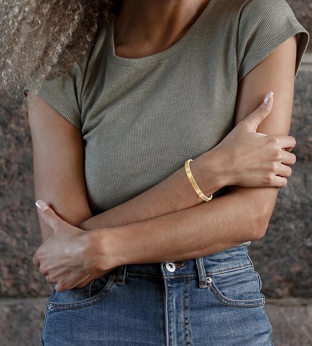 18K Gold-plated Bracelets for Women Friendship Love Bangle Bracelets Stainless Steel Bracelet Jewelry Birthday Gifts for Women Stocking Stuffers