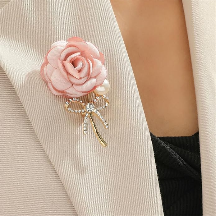 Dreuyet Rose Flower Brooch for Women Dainty Elegant Satin Fabric Flower Lapel Pins Vintage Pearl Camellia Crystal Pin Dress Suit Accessories Valentine's Day Wedding Bouquet Jewelry ﻿