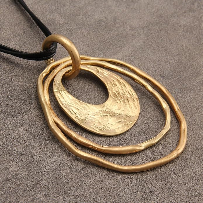 Boho Necklaces for Women Chunky Circle Necklace Layered Boho Circle Leather Choker Necklace Long Vintage Necklaces Bohemian Jewlery Gifts