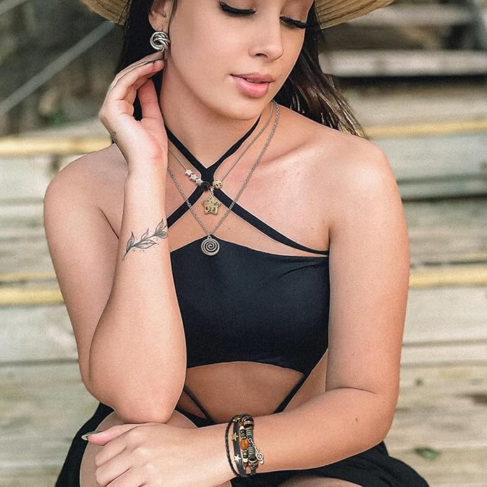 Multilayer Y2k Star Necklace Fairy Grunge Bracelets Set Handmade Fairycore Grunge Jewelry Gothic Swirl Star Necklace Punk Rock Roll Music Guitar Grunge Accessories for Women Men