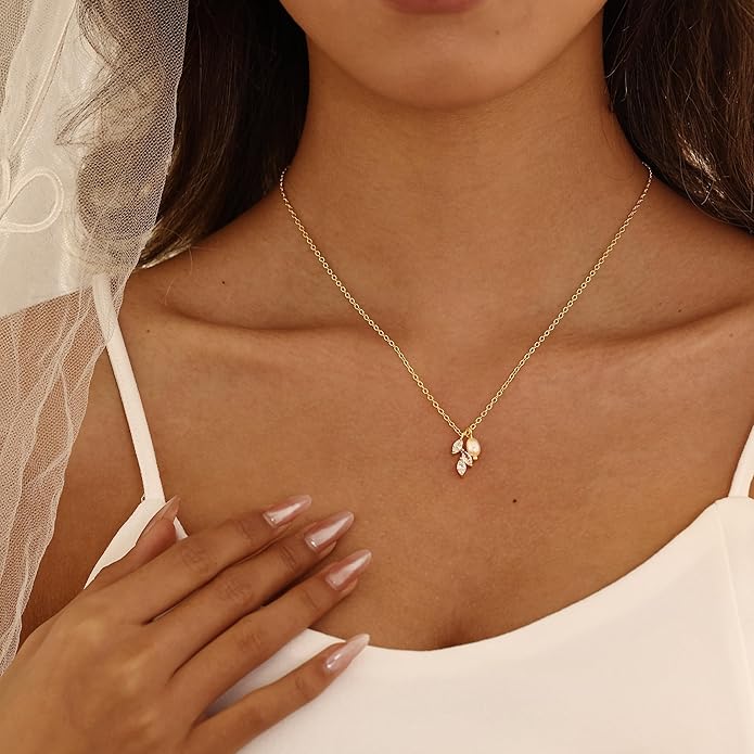 Pearl Necklace for Women Trendy,14k Gold Plated Necklace Dainty Wedding Necklace Small Cute Choker Necklace Beaded Lariat Drop Necklace Vintage Waterproof Jewelry for Women Gold Jewelry Fashion Gifts