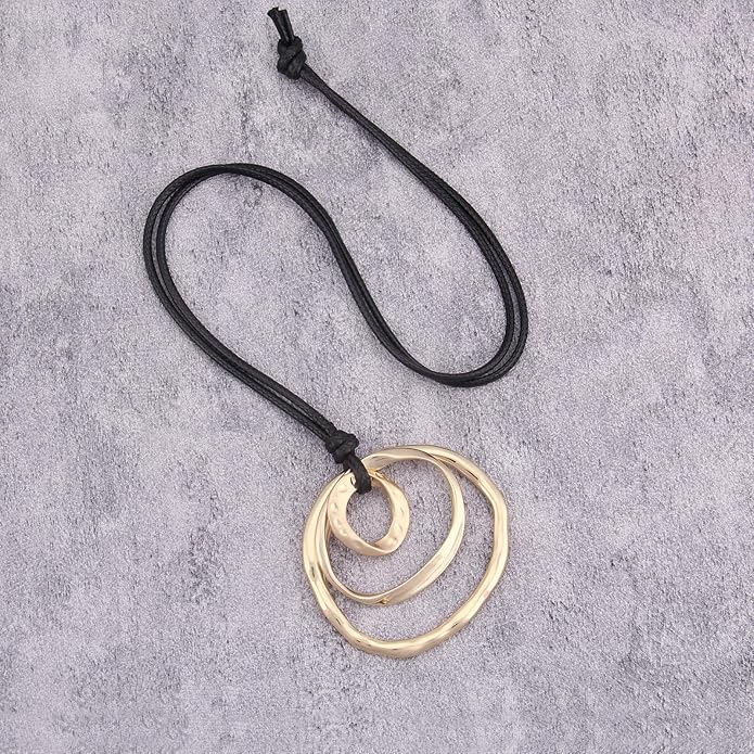 Boho Necklaces for Women Chunky Circle Necklace Layered Boho Circle Leather Choker Necklace Long Vintage Necklaces Bohemian Jewlery Gifts