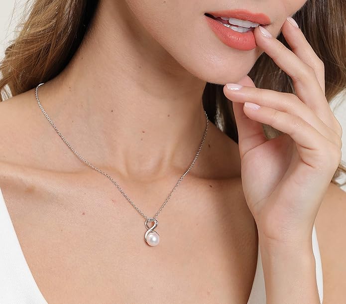 CHAULRI Premium Cultured Freshwater White Pearl Pendant Necklace 18K Gold Plated Sterling Silver gifts for Women for Her Wife Mom Daughter