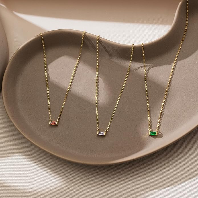 JSJOY Gold Birthstone Necklace for Women Dainty Birthstone Pendant Necklace for Teens Birthday Gifts Jewelry for Mothers Wife Grandma Graduation Gifts for Teenagers