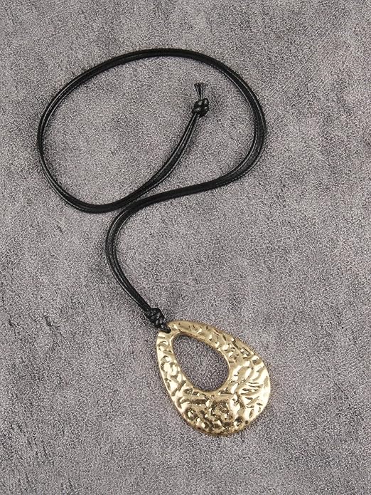 Boho Necklaces for Women Chunky Circle Necklace Layered Boho Circle Leather Choker Necklace Long Vintage Necklaces Bohemian Jewlery Gifts