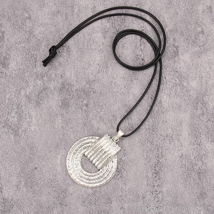 Boho Necklaces for Women Chunky Circle Necklace Layered Boho Circle Leather Choker Necklace Long Vintage Necklaces Bohemian Jewlery Gifts