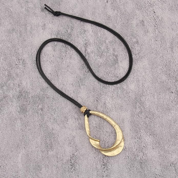 Boho Necklaces for Women Chunky Circle Necklace Layered Boho Circle Leather Choker Necklace Long Vintage Necklaces Bohemian Jewlery Gifts