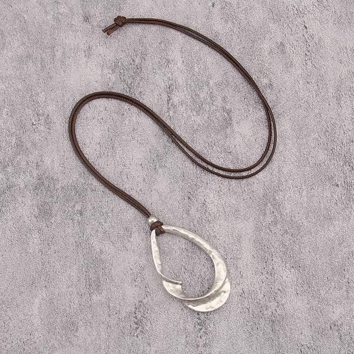 Boho Necklaces for Women Chunky Circle Necklace Layered Boho Circle Leather Choker Necklace Long Vintage Necklaces Bohemian Jewlery Gifts