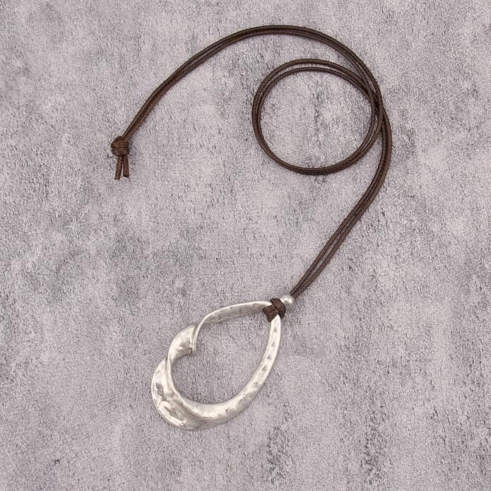 Boho Necklaces for Women Chunky Circle Necklace Layered Boho Circle Leather Choker Necklace Long Vintage Necklaces Bohemian Jewlery Gifts