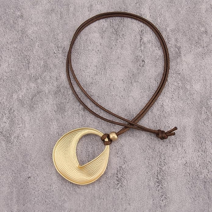 Boho Necklaces for Women Chunky Circle Necklace Layered Boho Circle Leather Choker Necklace Long Vintage Necklaces Bohemian Jewlery Gifts