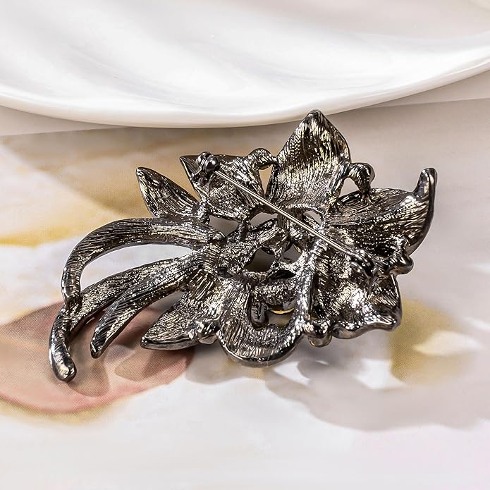 HAISWET Wedding Bridal Rhinestone Flower-shape Brooch Pin for Women