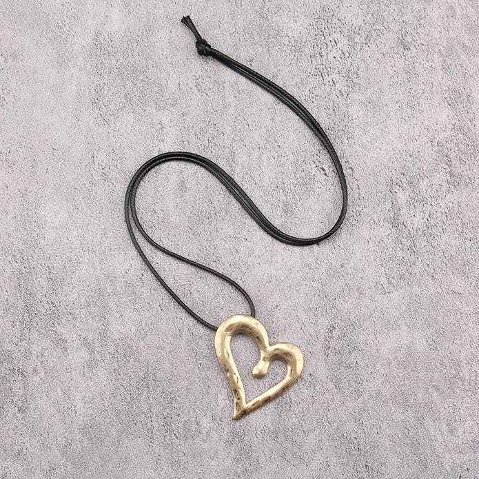 Boho Necklaces for Women Chunky Circle Necklace Layered Boho Circle Leather Choker Necklace Long Vintage Necklaces Bohemian Jewlery Gifts