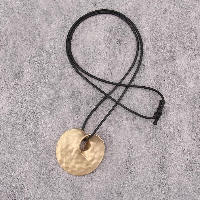 Boho Necklaces for Women Chunky Circle Necklace Layered Boho Circle Leather Choker Necklace Long Vintage Necklaces Bohemian Jewlery Gifts