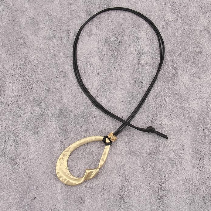 Boho Necklaces for Women Chunky Circle Necklace Layered Boho Circle Leather Choker Necklace Long Vintage Necklaces Bohemian Jewlery Gifts