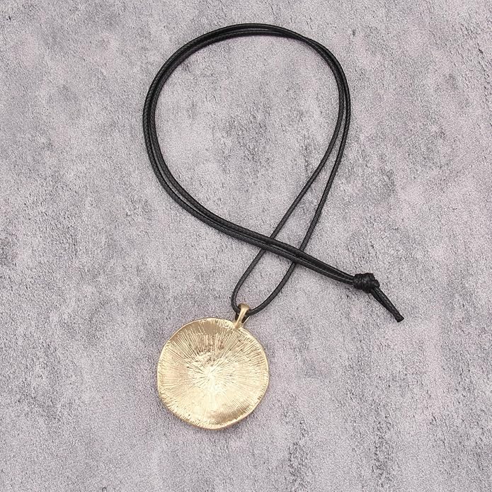 Boho Necklaces for Women Chunky Circle Necklace Layered Boho Circle Leather Choker Necklace Long Vintage Necklaces Bohemian Jewlery Gifts