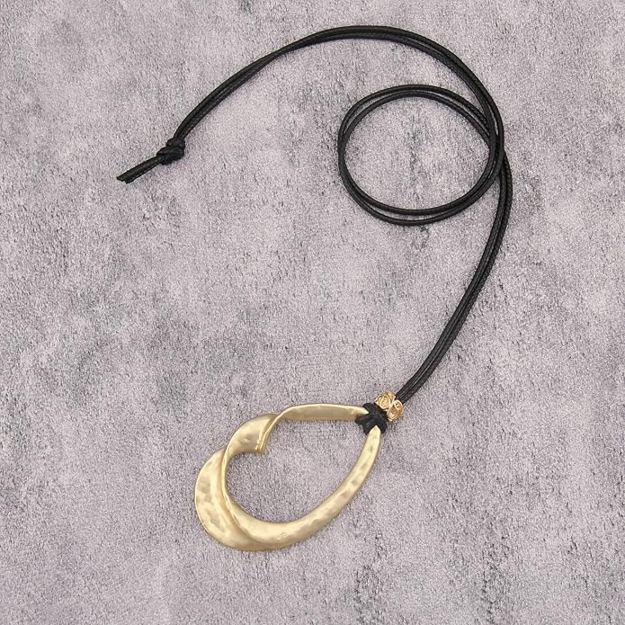 Boho Necklaces for Women Chunky Circle Necklace Layered Boho Circle Leather Choker Necklace Long Vintage Necklaces Bohemian Jewlery Gifts
