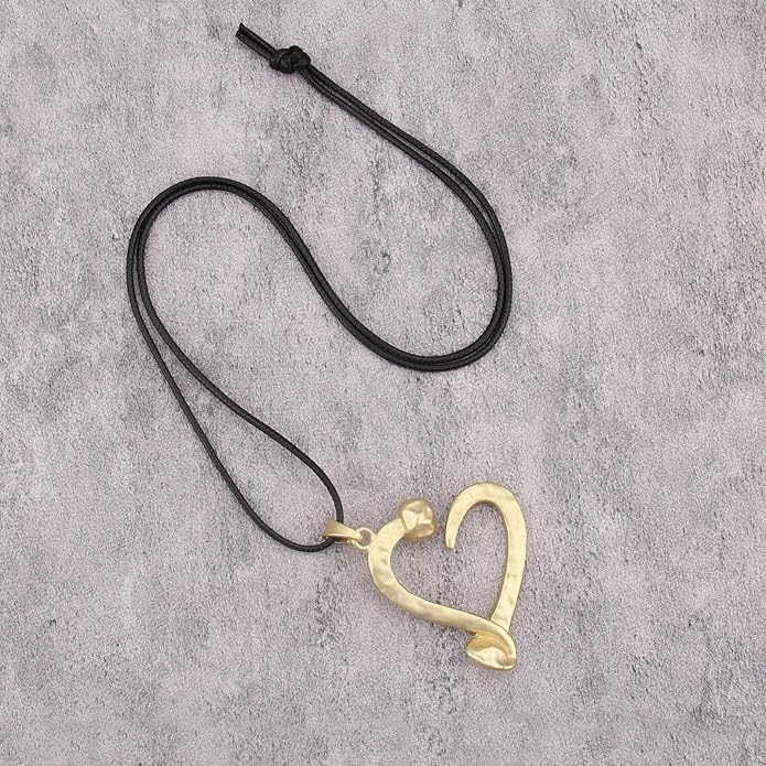 Boho Necklaces for Women Chunky Circle Necklace Layered Boho Circle Leather Choker Necklace Long Vintage Necklaces Bohemian Jewlery Gifts
