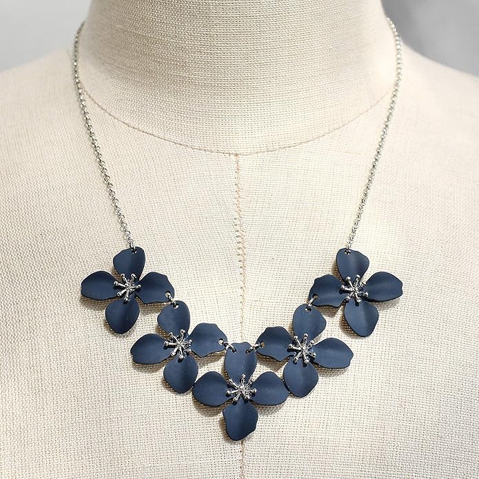 POMINA White Flower Statement Necklace for Women, Floral Bib Collar Necklace with Adjustable Chain, Flower Earrings, Elegant Costume Jewelry for Weddings, Gifts for Women